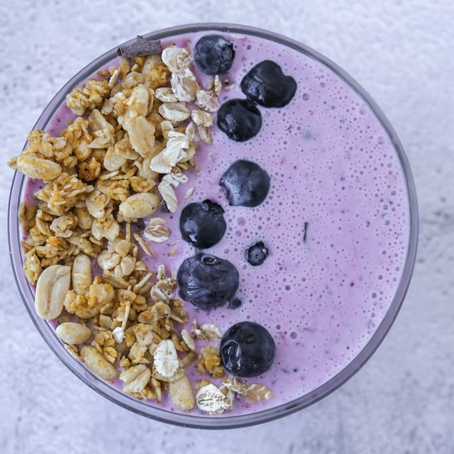 Blueberry Oats Smoothie.